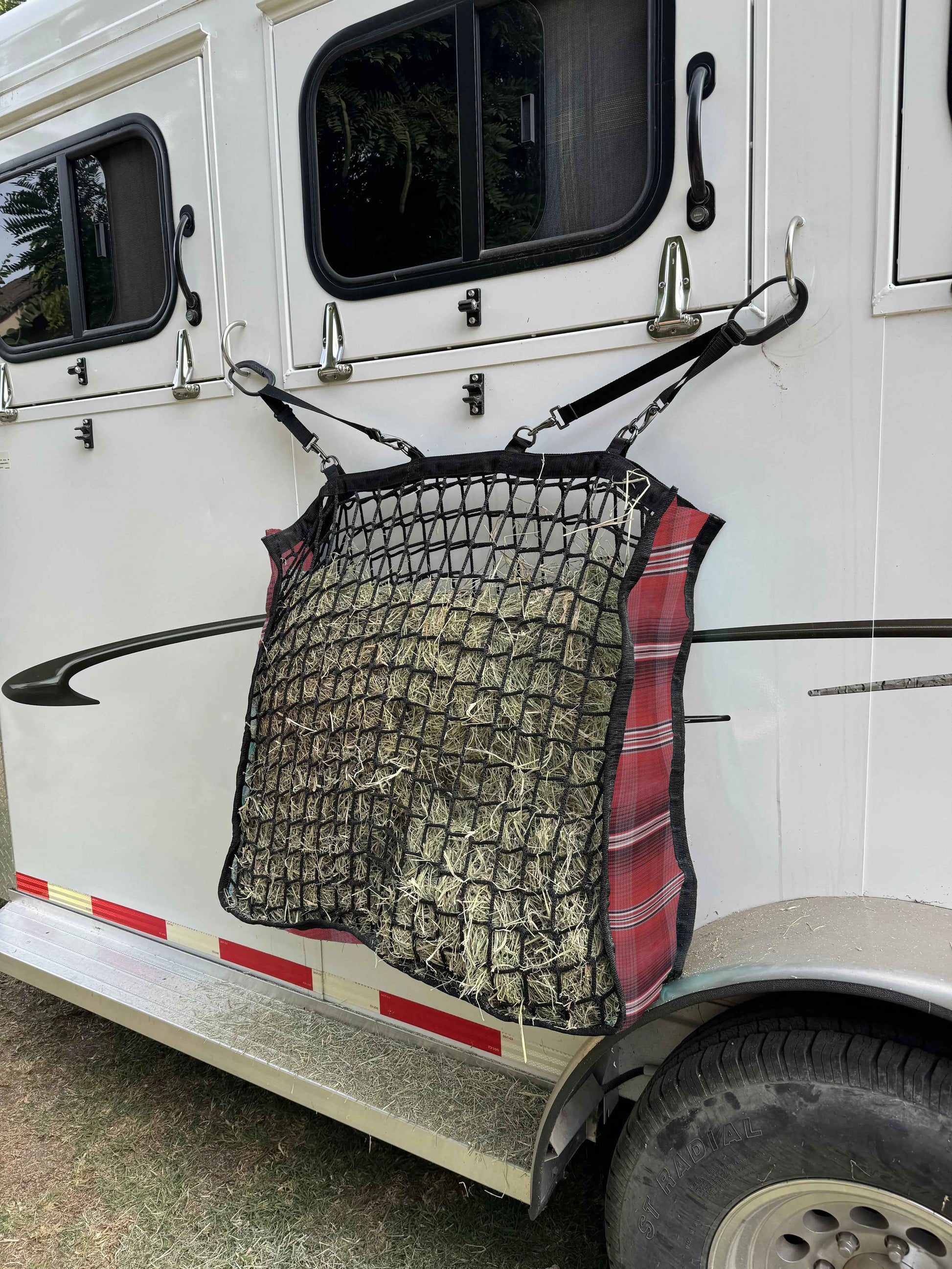 Slow Feed Hay Bag - 4 Flake Capacity